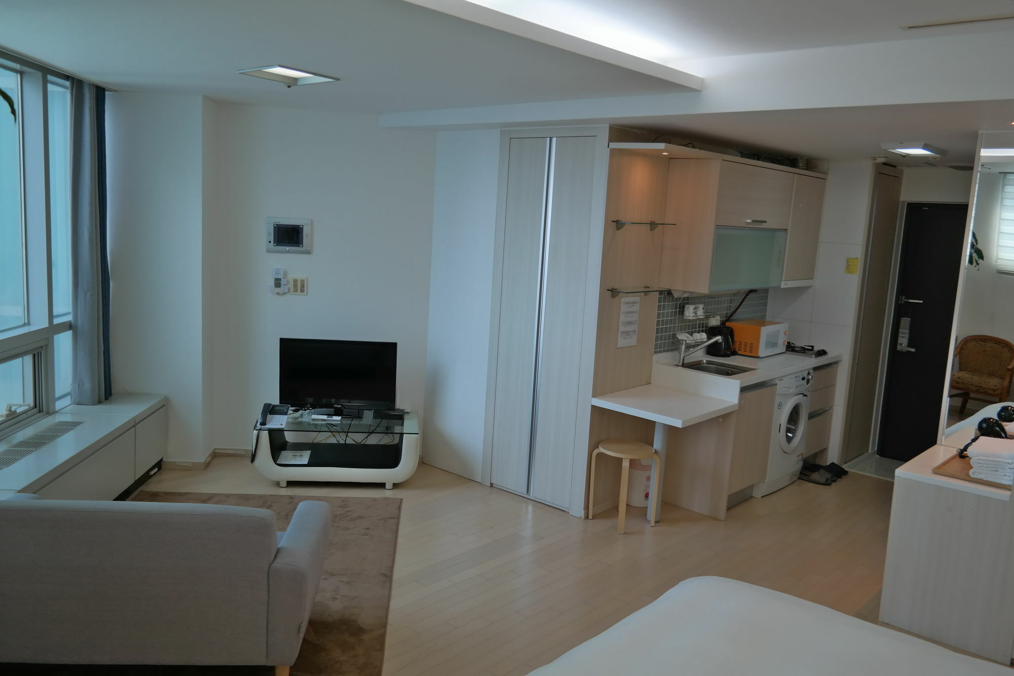 Crown House Hotel Incshon Kültér fotó